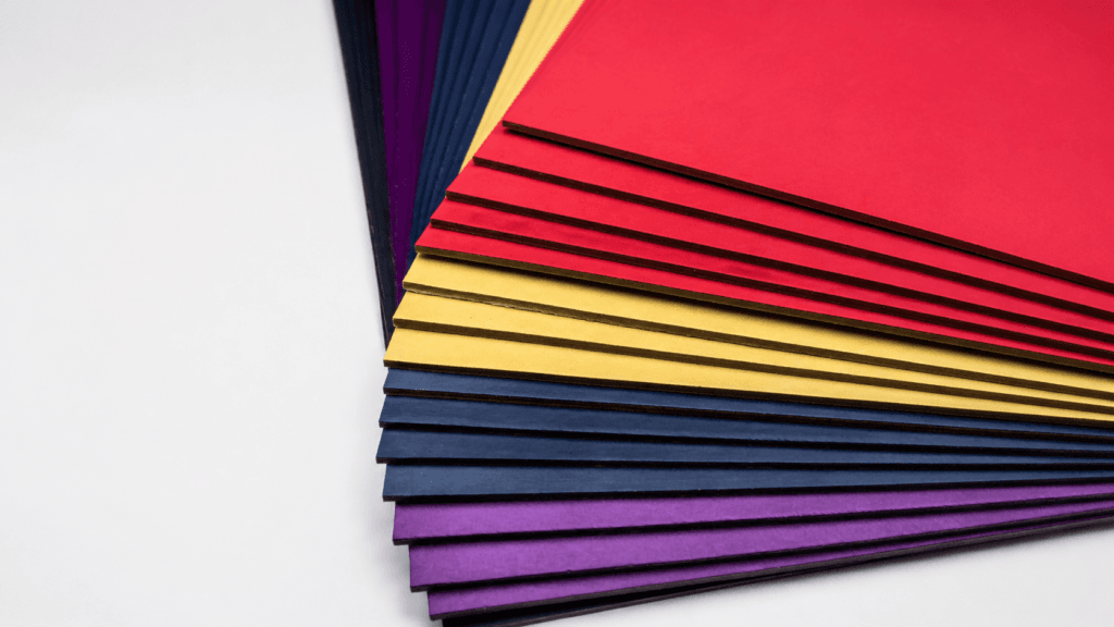 Dyed Paper with consistent color appearance for packaging decoration and paper products
