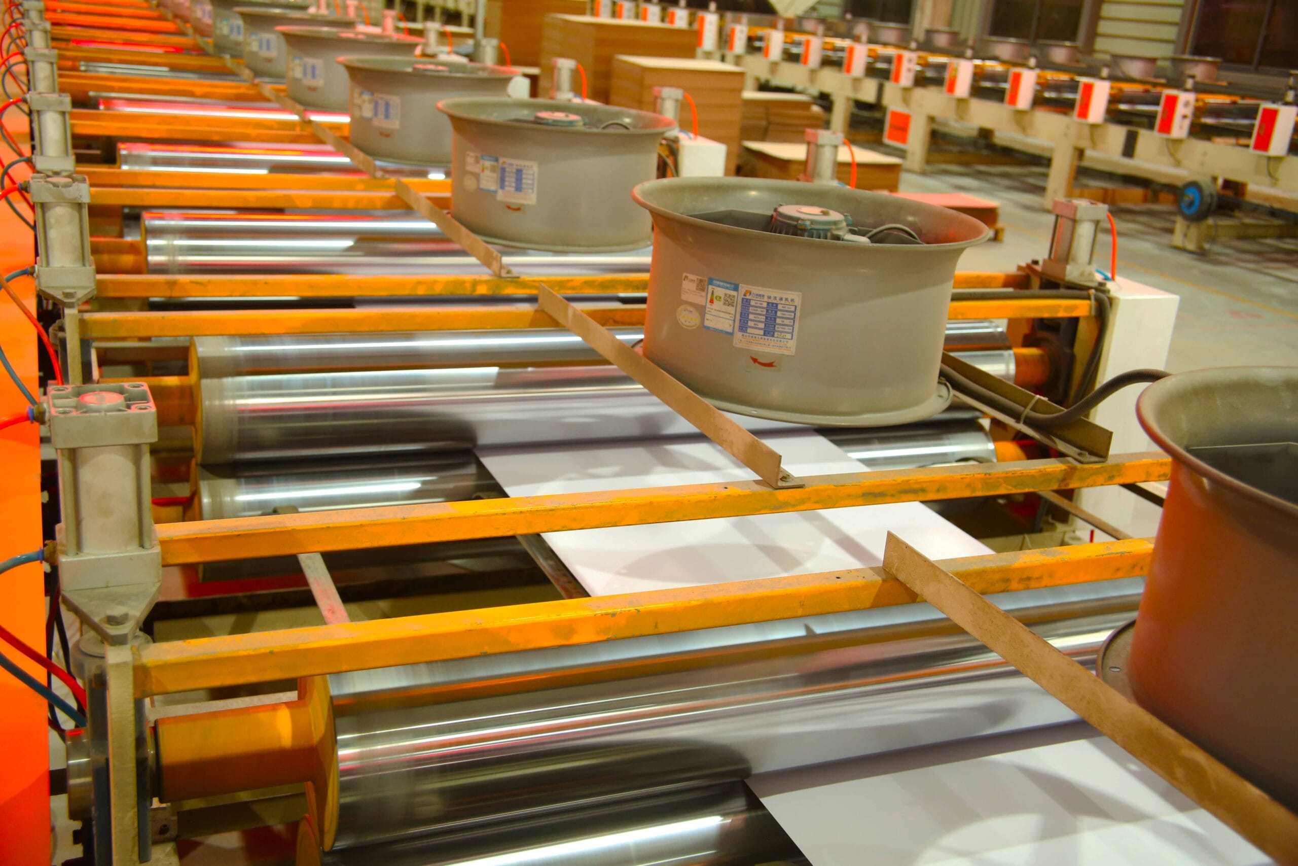 Precision board shaping for consistent size and flatness in industrial greyboard production