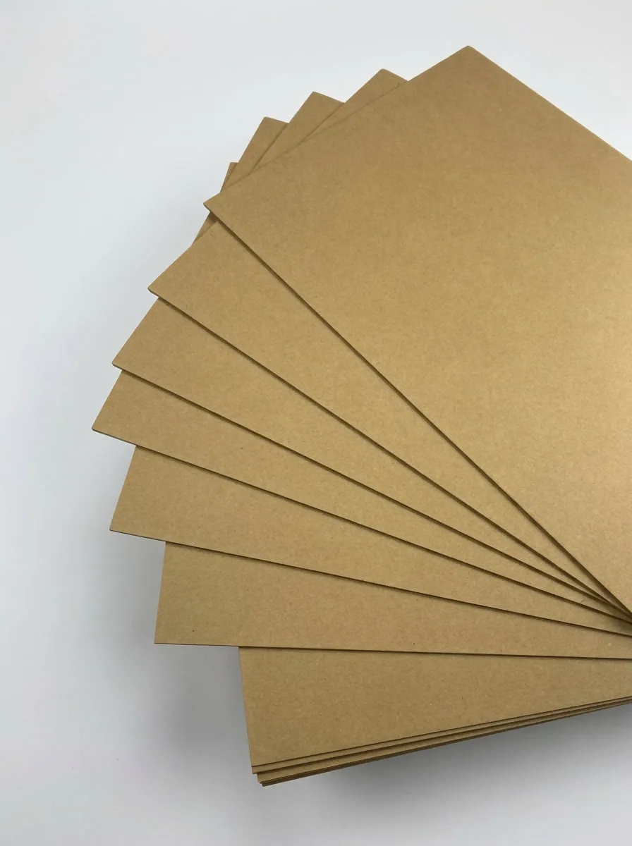 牛卡纸5 Recyclable kraft paper material with smooth surface for shopping bags and eco-friendly packaging solutions