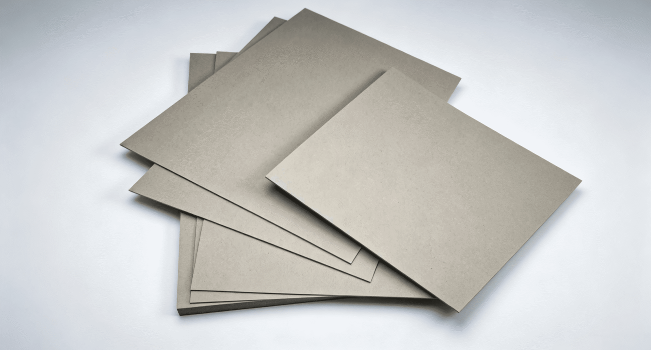 High gloss laminated paperboard with glossy surface and greyboard core for cosmetic packaging boxes